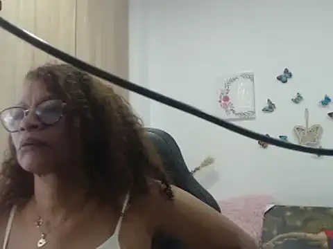 Snapshot of BustyMilf_ chatting on 02-26-25, 11:54 BustyMilf online show from 02-26-25, 11:54