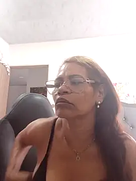 Snapshot of BustyMilf_ chatting on 02-13-26, 02:17 BustyMilf online show from 02-13-26, 02:17