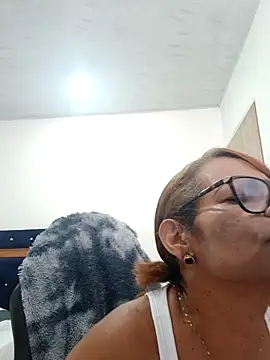 Snapshot of BustyMilf_ chatting on 09-19-25, 01:59 BustyMilf online show from 09-19-25, 01:59