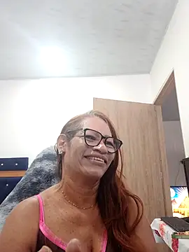 Snapshot of BustyMilf_ chatting on 09-14-25, 01:11 BustyMilf online show from 09-14-25, 01:11