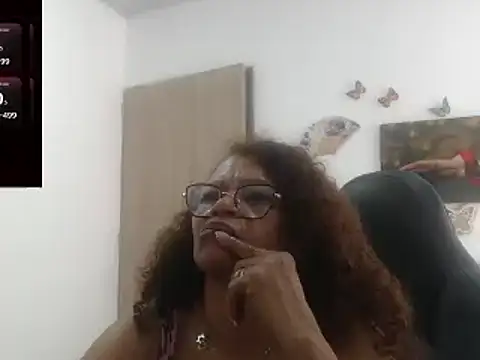 Snapshot of BustyMilf_ chatting on 03-05-25, 06:23 BustyMilf online show from 03-05-25, 06:23