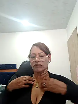 Snapshot of BustyMilf_ chatting on 10-19-25, 04:21 BustyMilf online show from 10-19-25, 04:21