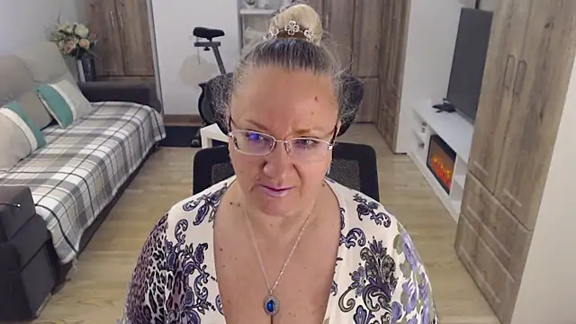 Snapshot of Raisshy chatting on 03-16-25, 01:49 Raisshy online show from 03-16-25, 01:49