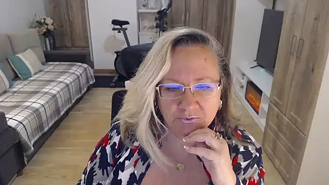 Snapshot of Raisshy chatting on 03-11-25, 05:24 Raisshy online show from 03-11-25, 05:24