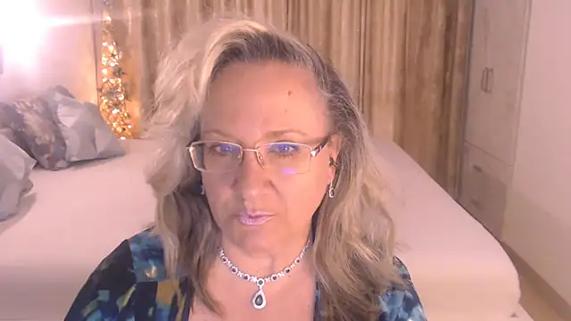 Snapshot of Raisshy chatting on 06-16-26, 11:10 Raisshy online show from 06-16-26, 11:10