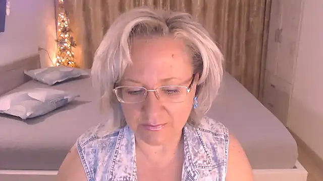 Snapshot of Raisshy chatting on 07-10-26, 02:50 Raisshy online show from 07-10-26, 02:50