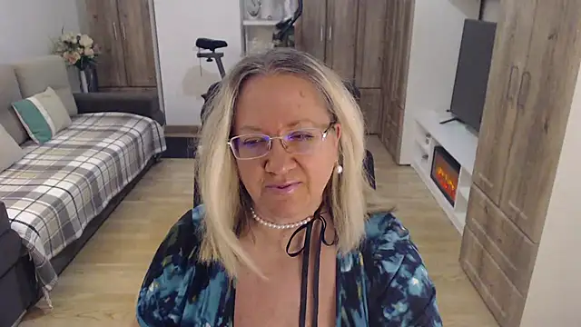 Snapshot of Raisshy chatting on 03-12-25, 05:13 Raisshy online show from 03-12-25, 05:13
