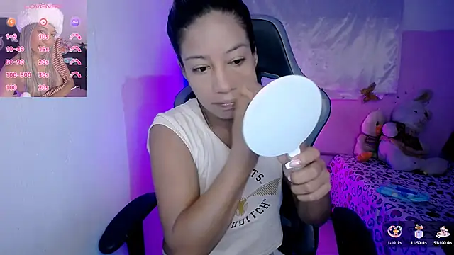 ninatiny online show from 09-14-25, 11:43