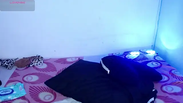 ninatiny online show from 07-02-26, 12:33