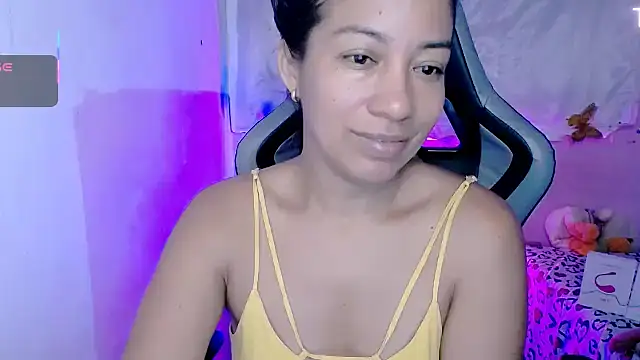 ninatiny online show from 10-06-25, 11:00