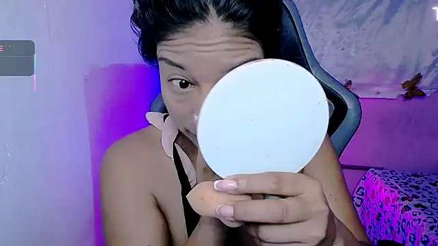 ninatiny online show from 10-10-25, 07:20