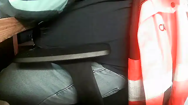 Snapshot of Cygnus58topchef chatting on 09-22-25, 08:20 Cygnus58topchef online show from 09-22-25, 08:20