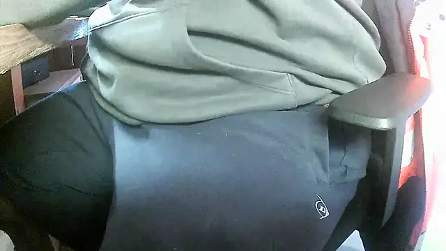 Snapshot of Cygnus58topchef chatting on 10-06-25, 07:31 Cygnus58topchef online show from 10-06-25, 07:31