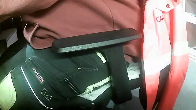 Snapshot of Cygnus58topchef chatting on 10-27-25, 11:11 Cygnus58topchef online show from 10-27-25, 11:11