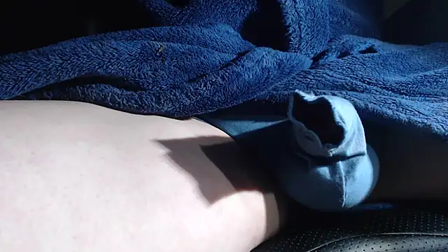 Snapshot of mobotix85 chatting on 10-16-25, 05:10 mobotix85 online show from 10-16-25, 05:10