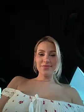 Snapshot of jasminesummer chatting on 02-25-25, 08:53 jasminesummer online show from 02-25-25, 08:53