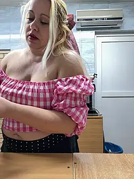 Snapshot of SabinaSweety chatting on 03-13-25, 04:56 SabinaSweety online show from 03-13-25, 04:56