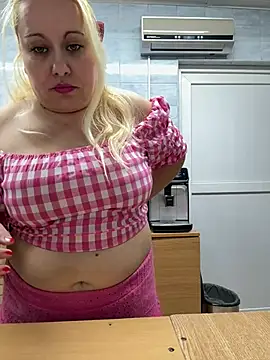 Snapshot of SabinaSweety chatting on 02-22-25, 06:52 SabinaSweety online show from 02-22-25, 06:52