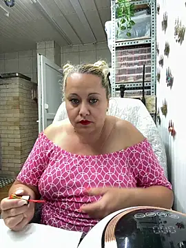 Snapshot of SabinaSweety chatting on 05-18-26, 02:44 SabinaSweety online show from 05-18-26, 02:44