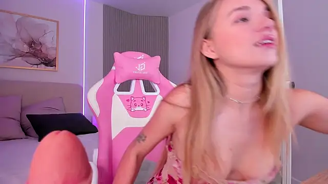 VirginChloe online show from 11-14-25, 03:10