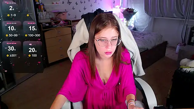 Kira honeyy online show from 10-10-25, 04:35