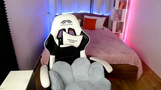 Kira honeyy online show from 01-23-25, 12:35