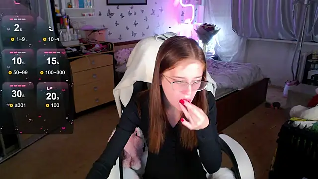 Kira honeyy online show from 10-09-25, 06:03