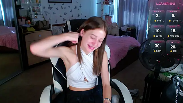 Kira honeyy online show from 09-20-25, 07:46