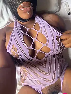 Snapshot of Ebony_nasty_girl chatting on 05-04-26, 07:33 Ebony nasty girl online show from 05-04-26, 07:33