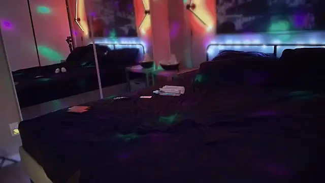 Snapshot of MikyFoxx chatting on 09-26-25, 09:49 MikyFoxx online show from 09-26-25, 09:49