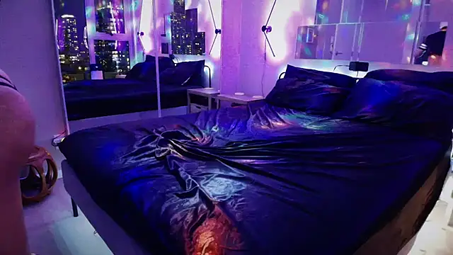 Snapshot of MikyFoxx chatting on 11-11-25, 03:56 MikyFoxx online show from 11-11-25, 03:56