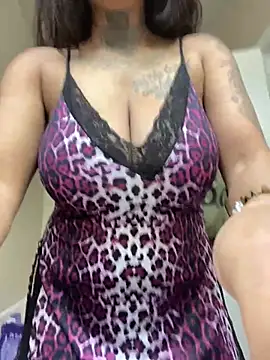 Snapshot of MzParker chatting on 05-10-26, 04:16 MzParker online show from 05-10-26, 04:16