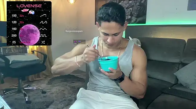 BenjaminCooperk online show from 03-10-25, 09:18