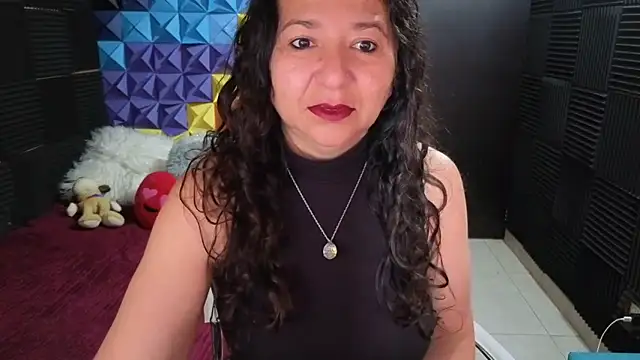 Snapshot of katifoxx chatting on 09-27-25, 02:12 katifoxx online show from 09-27-25, 02:12