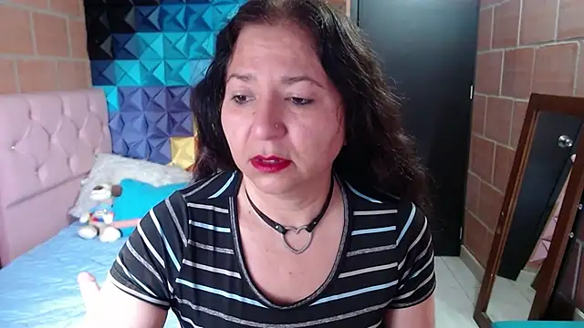 Snapshot of katifoxx chatting on 02-25-25, 06:12 katifoxx online show from 02-25-25, 06:12