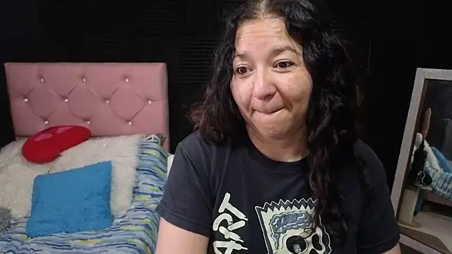 katifoxx online show from 04-12-26, 05:05