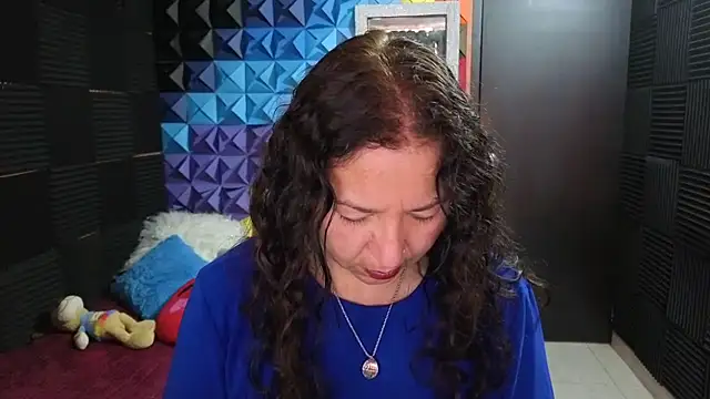 Snapshot of katifoxx chatting on 09-20-25, 05:29 katifoxx online show from 09-20-25, 05:29
