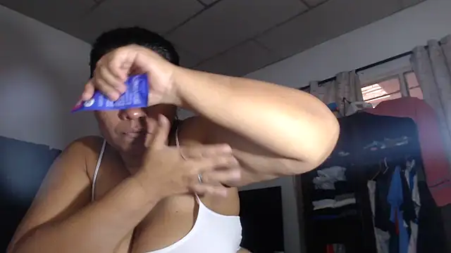 Snapshot of adrixxx38 chatting on 02-06-26, 09:44 adrixxx38 online show from 02-06-26, 09:44