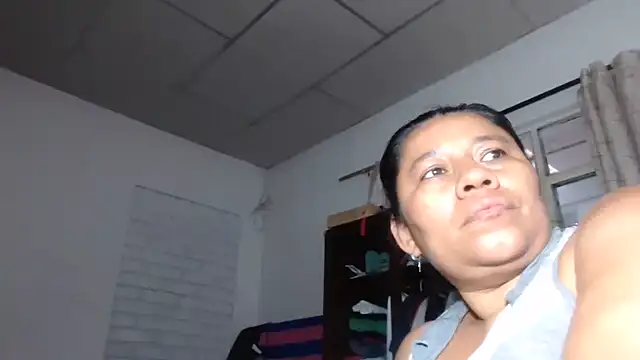 adrixxx38 online show from 11-28-25, 09:37