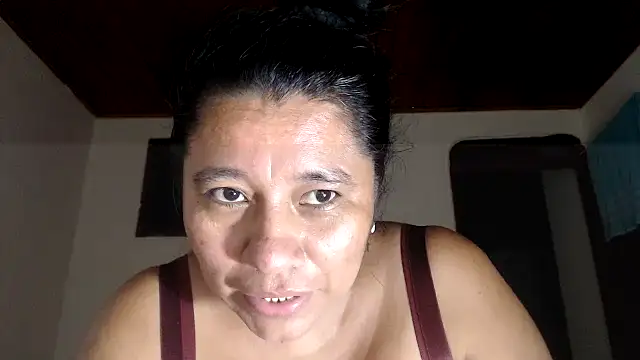 adrixxx38 online show from 07-10-26, 04:45