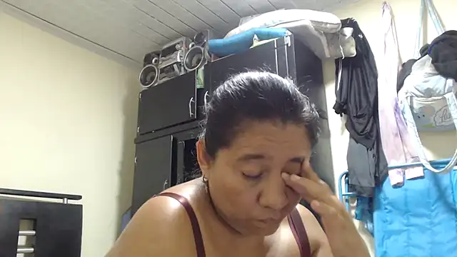 adrixxx38 online show from 04-18-26, 07:07