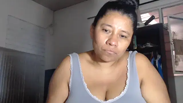 Snapshot of adrixxx38 chatting on 02-23-26, 10:32 adrixxx38 online show from 02-23-26, 10:32