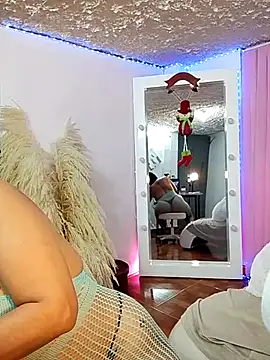 zullyxhot online show from 12-18-25, 11:30