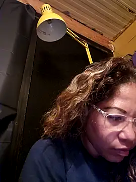Snapshot of mila38 chatting on 10-12-25, 08:32 mila38 online show from 10-12-25, 08:32