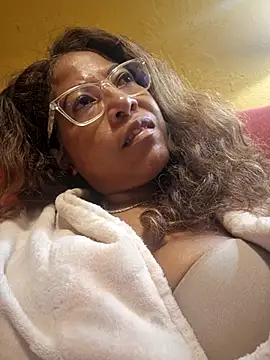 Snapshot of mila38 chatting on 10-23-25, 10:30 mila38 online show from 10-23-25, 10:30