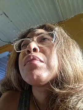 Snapshot of mila38 chatting on 10-11-25, 08:04 mila38 online show from 10-11-25, 08:04