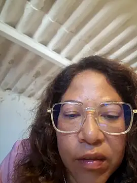 Snapshot of mila38 chatting on 07-01-26, 04:29 mila38 online show from 07-01-26, 04:29