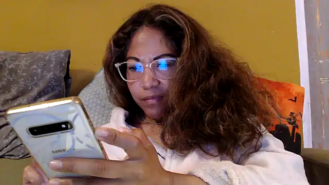 Snapshot of mila38 chatting on 03-14-25, 11:53 mila38 online show from 03-14-25, 11:53