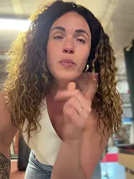 Clara-xoxo online show from 03-15-26, 03:08