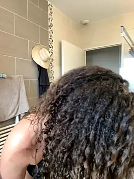 Clara-xoxo online show from 12-05-25, 01:32